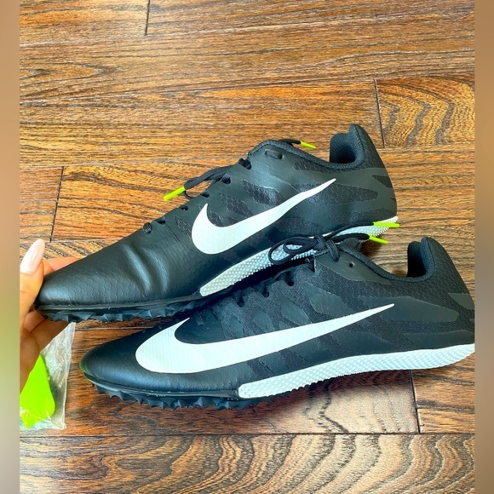 NEW NIKE ZOOM RIVAL S 9